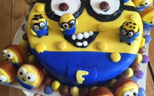 Tizenegy kreatív Minion süti ajándék